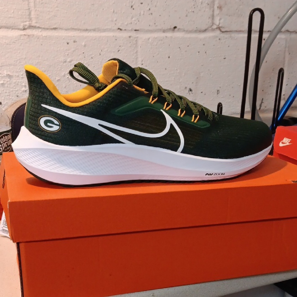Nike Green and Yellow Men's Running Shoes